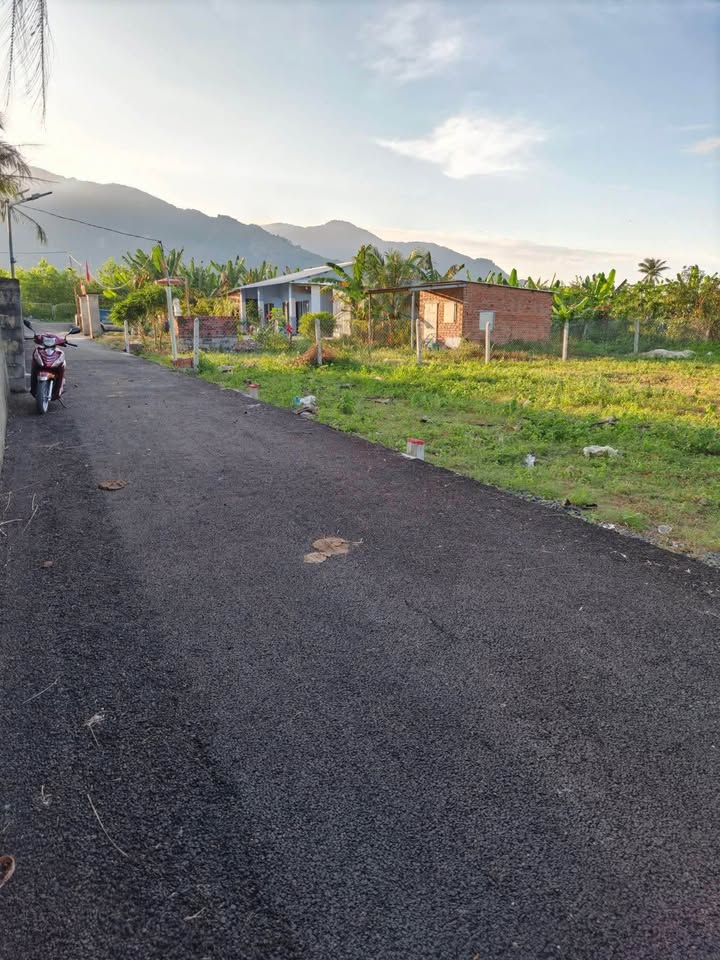 Đất thổ cư Xã Suối Cát 123m² giá 600 triệu - Đường nhựa dân cư