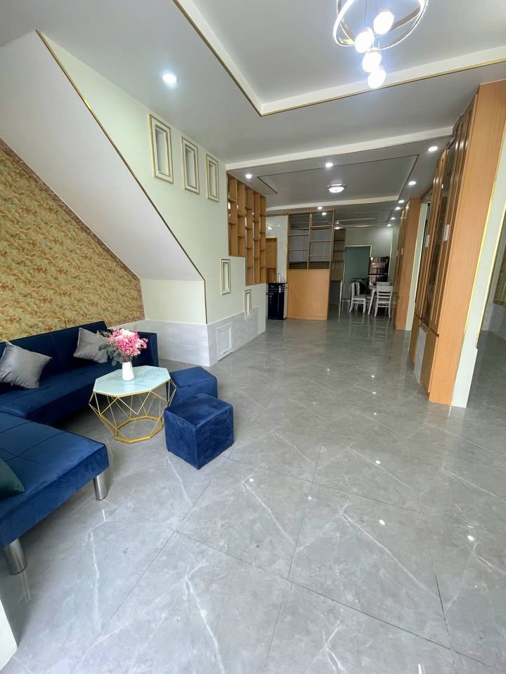 Mặt tiền Nguyễn Đức Thiệu Dĩ An 120m² giá 7.9 tỷ - Kinh doanh đỉnh cao!