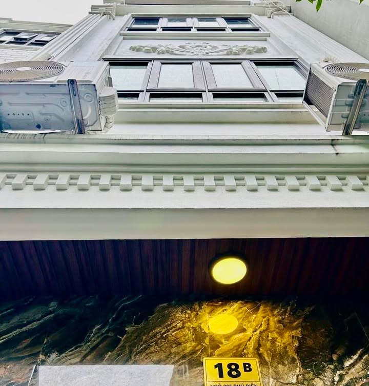 Nhà 4 tầng Phú Diễn 36m² giá 7.9 tỷ - Gần đường ô tô, thuận tiện di chuyển!