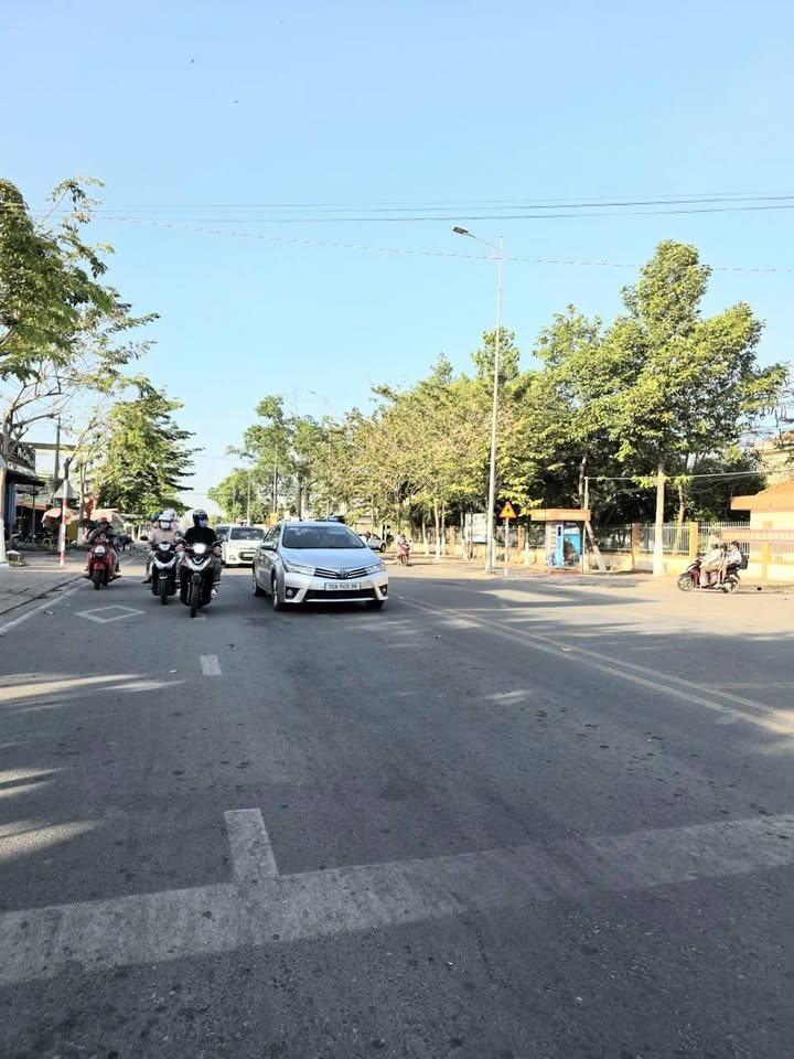 Mặt tiền đường Tôn Đức Thắng, Chợ Long Hoa, 255m² giá 2.7 tỷ - Kinh doanh lý tưởng!