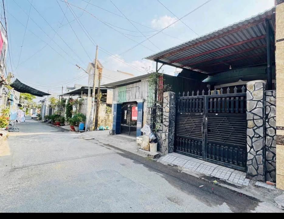 Nhà cấp 4 Khu phố 6, Tân Phong 107m² giá 4.2 tỷ - Phong thủy tốt, tiện xây mới!