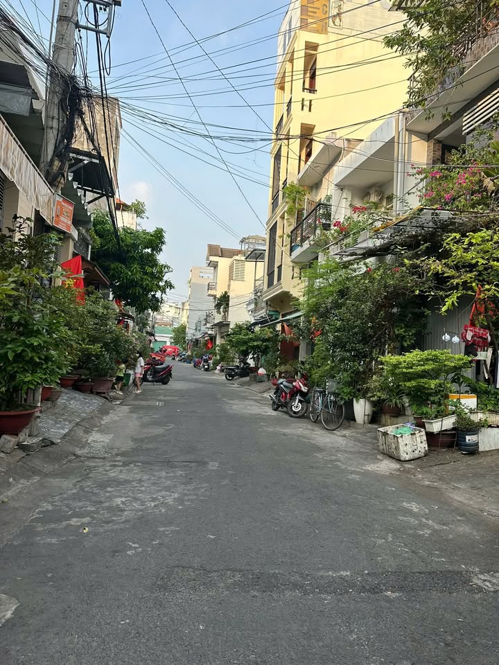 Nhà phố đường Nguyễn Văn Yến, quận Tân Phú, 30m² giá 3.5 tỷ - Chính chủ bán gấp!