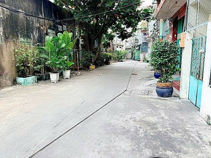 Nhà bán Quận 11, 104m² giá 9 tỷ - Cực hiếm với mặt tiền 10m!