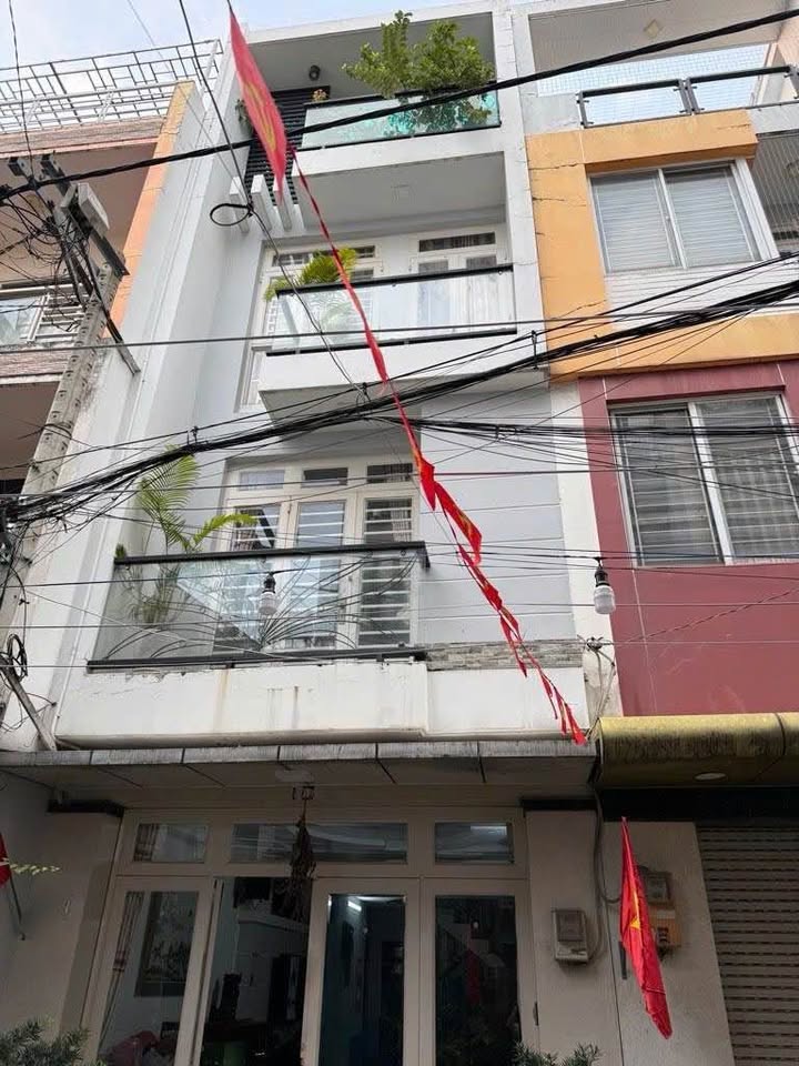 Nhà riêng Hoàng Hoa Thám, Bình Thạnh 57m² giá 12.9 tỷ - Chính chủ bán gấp!