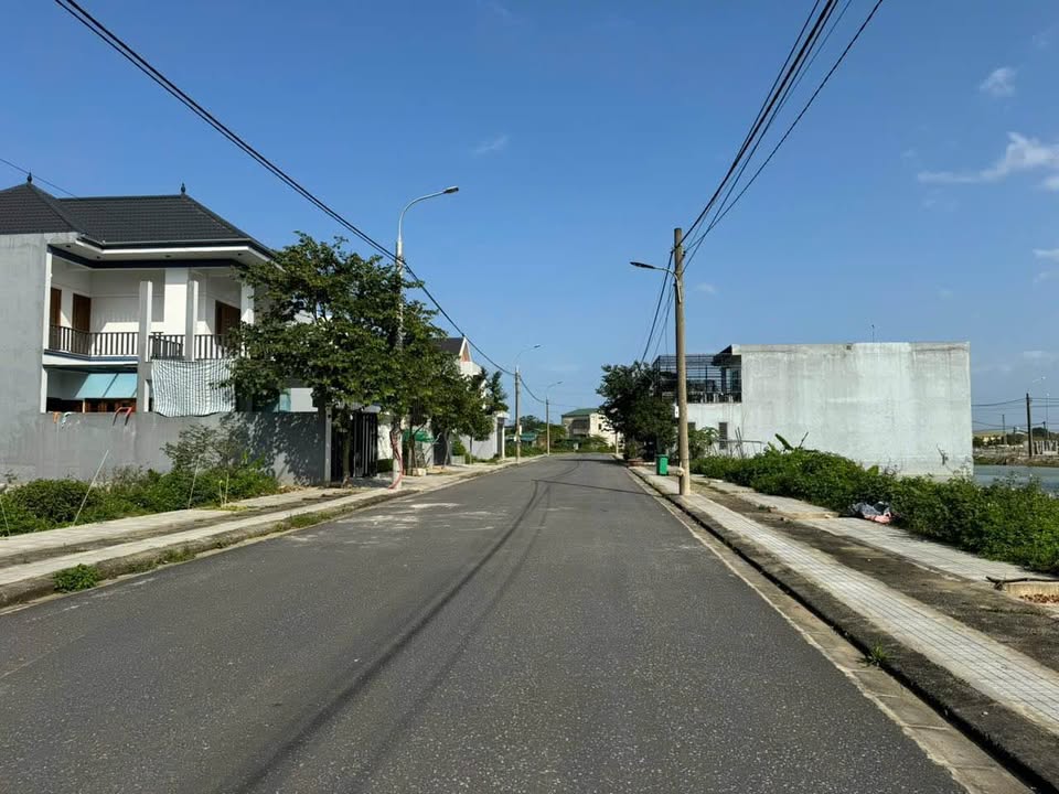 Đất nền Nam Nguyễn Du, Thạch Hưng 150m² giá 4 tỷ - Đối diện cây xăng thuận lợi cho đầu tư!