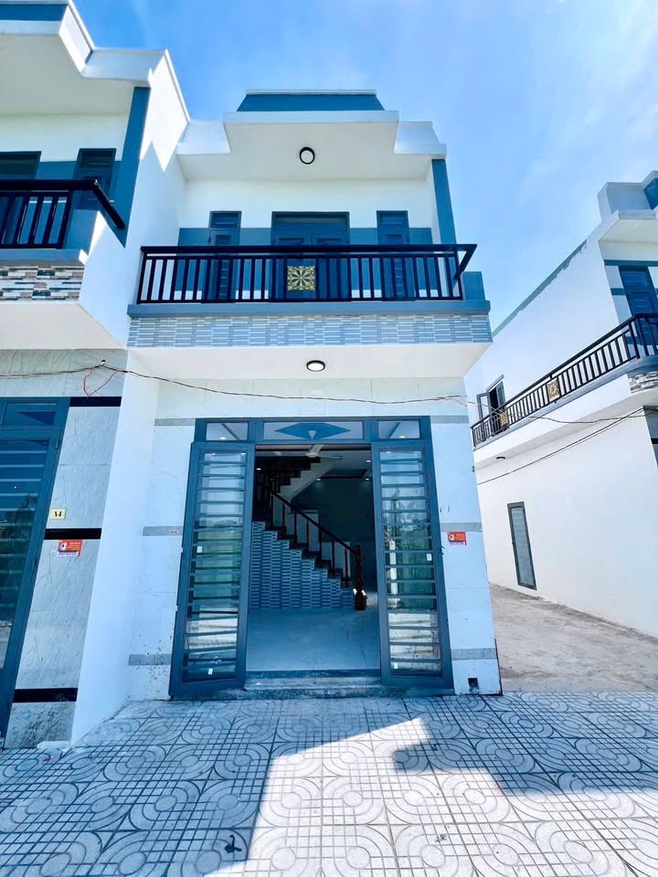 Nhà phố Đức Hòa 36m² giá 755 triệu - Thiết kế hiện đại, sẵn sàng vào ở!