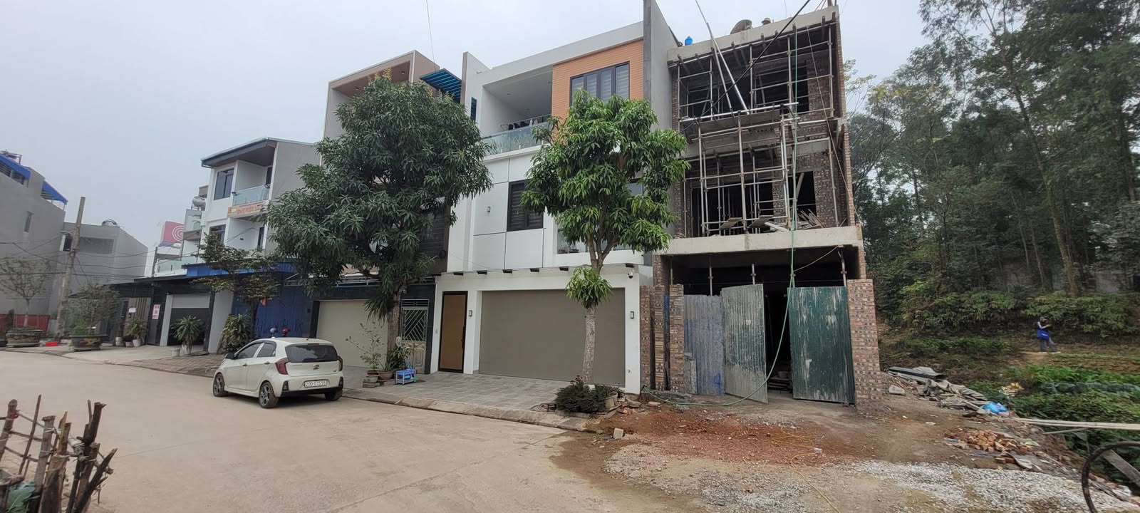 Nhà 3 tầng quận Cầu Giấy 107,4m² giá 6 tỷ - Sẵn sàng vào ở ngay!