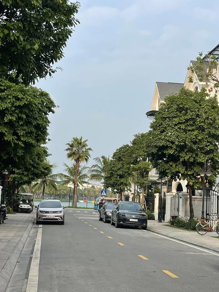 Townhouse Vinhomes Ocean Park 133.6m² giá 25.5 tỷ - Sở hữu ngay!