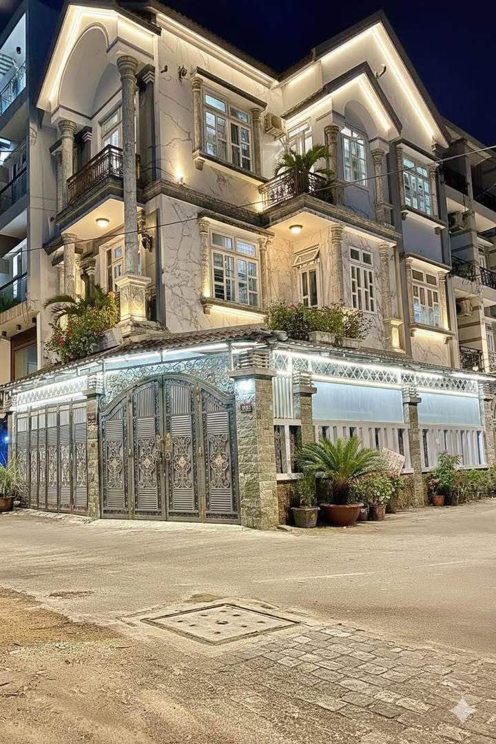 Biệt thự lô góc khu Vip Quang Trung, Gò Vấp 104m² giá 13 tỷ - Sổ đỏ chính chủ!