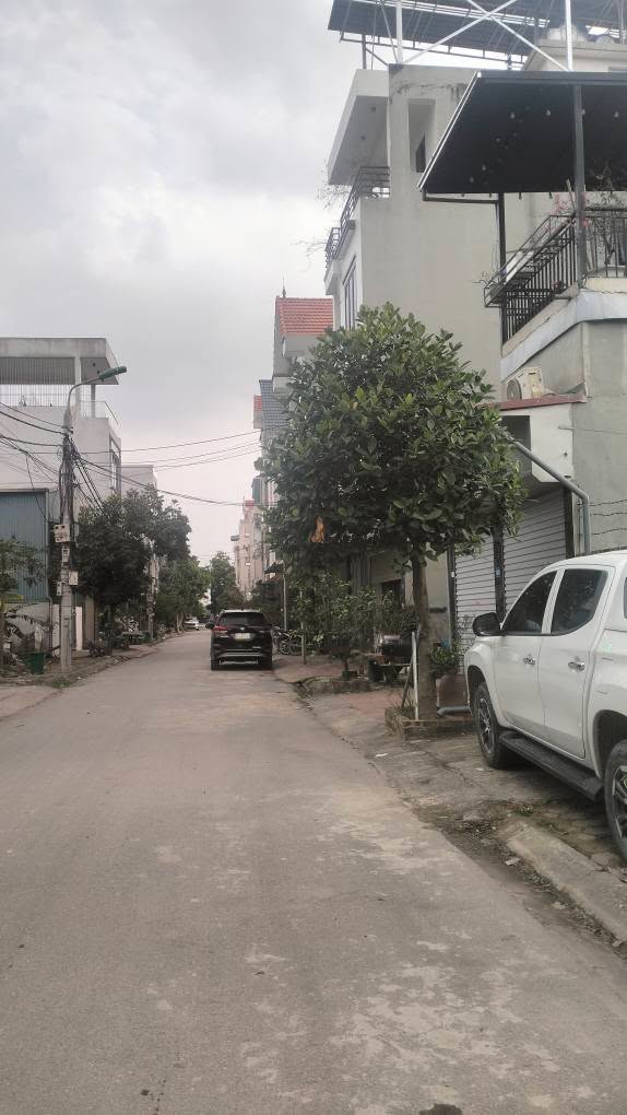 Đất phân lô Trạm Trôi 45m² giá 5 tỷ - Kinh doanh đỉnh cao!