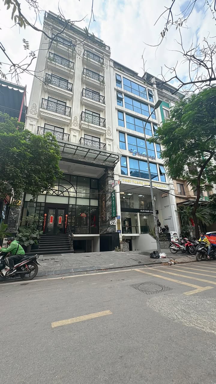 FrontHouse 10 tầng Lạc Long Quân 118m² giá 78.5 tỷ - Sẵn sàng giao dịch ngay!