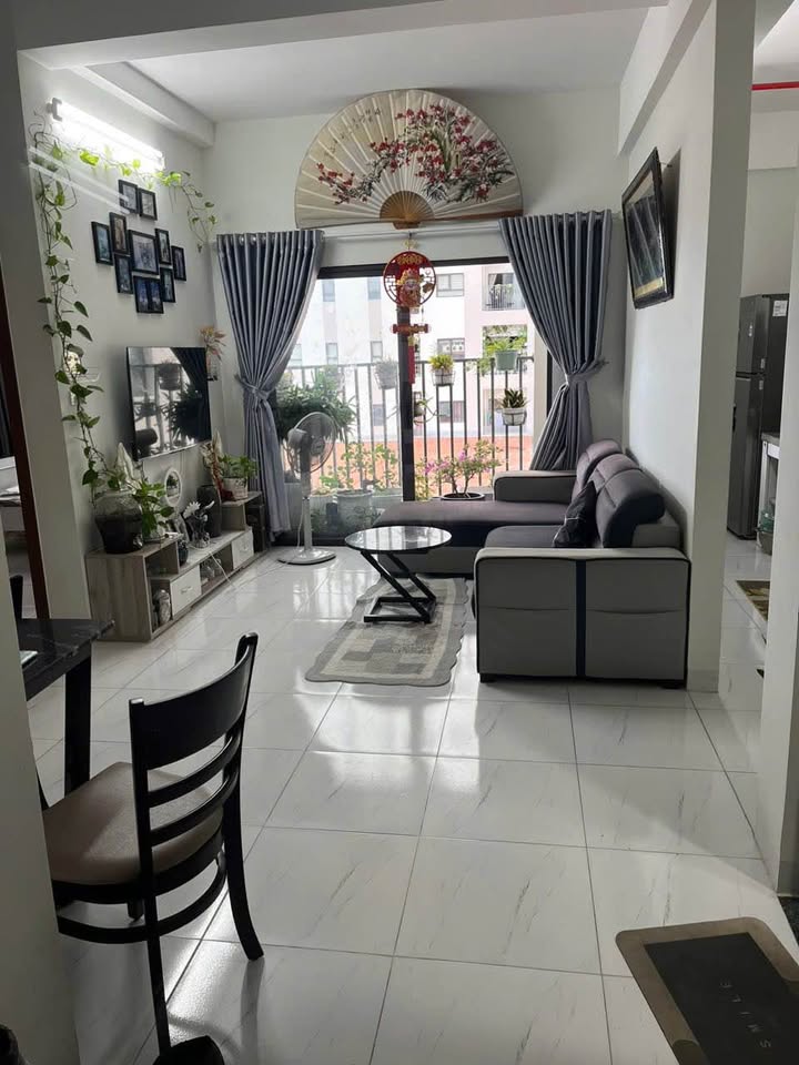 Chung cư ssh08 Vạn Thạnh 65m² giá 2.6 tỷ - Full nội thất, ban công rộng thoáng!