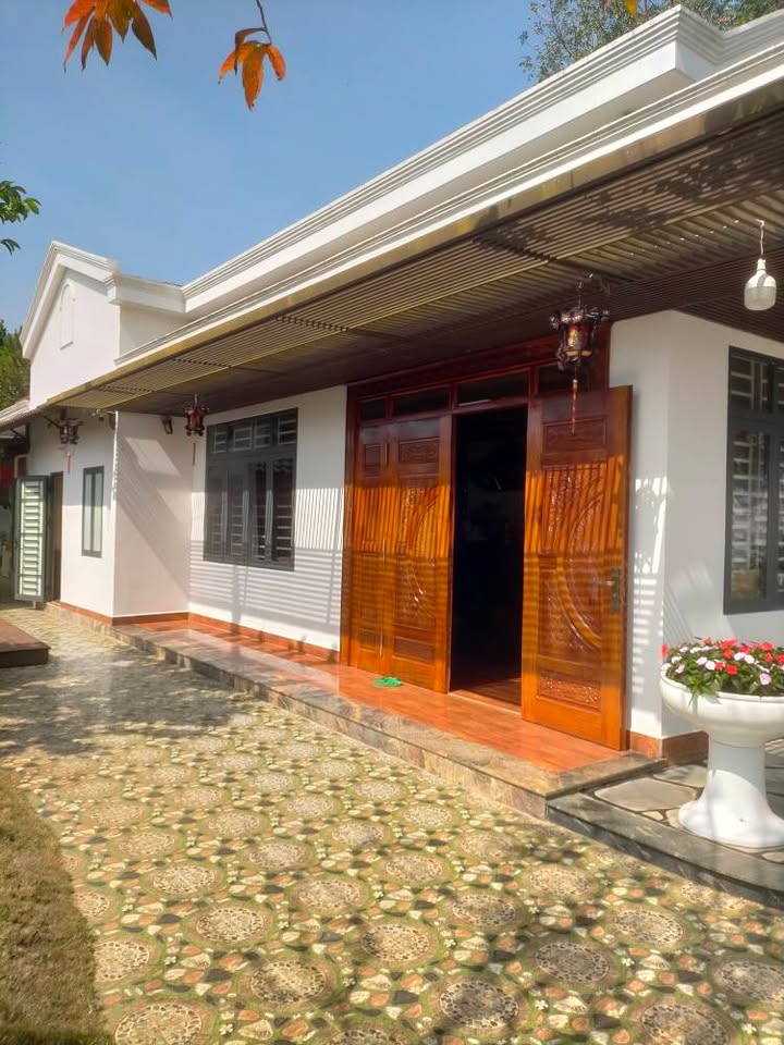 Biệt thự đẹp tại Bảo Lộc 500m² giá 8 tỷ - Thiết kế sang trọng, nội thất gỗ quý!