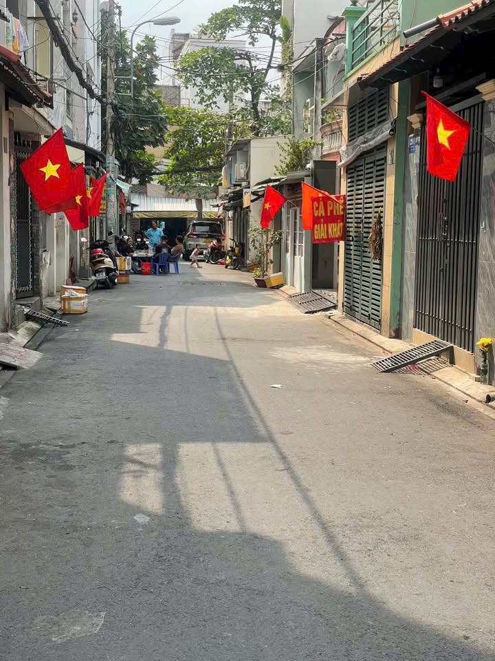 Nhà bán quận Tân Phú 48m² giá 5.9 tỷ - Cơ hội đầu tư tuyệt vời!