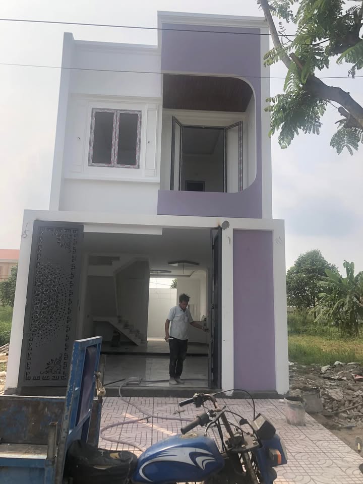 Nhà phố Sài Gòn Village Long Hậu 80m² giá 4.5 tỷ - Sổ hồng hoàn công sẵn!
