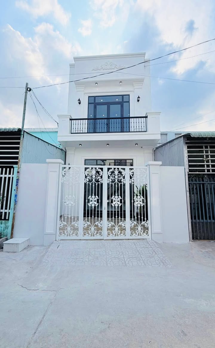 Nhà 1 Trệt 1 Lầu Hẻm 97 Liên Hương, Vĩnh Quang, 87m² - Giá 1.99 tỷ - Nội thất cao cấp!