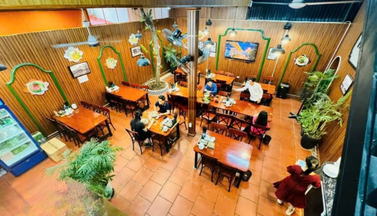 Nhà mặt tiền đường Hồ Sen, Quận Lê Chân, 160m² giá 40 triệu - Đầy đủ trang thiết bị nhà hàng!