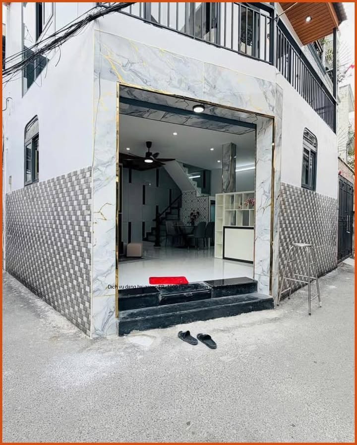 Nhà góc 3 mặt tiền Quận Gò Vấp 42m² giá 4.5 tỷ - Full nội thất sang trọng!