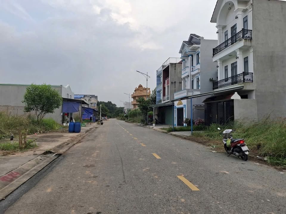 Đất nền Vsip2A, Tân Uyên 94m² giá 1.8 tỷ - Cơ hội đầu tư hấp dẫn!