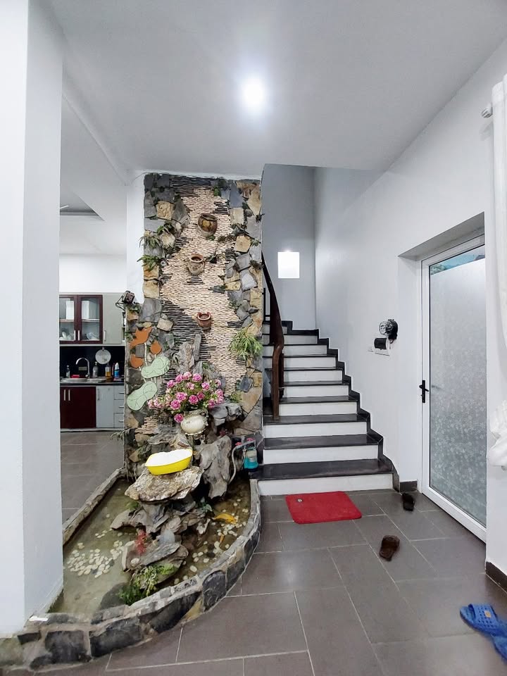 Nhà phố lô góc 115m² tại Hồ Tùng Mậu - Ô tô vào nhà, giá chỉ 15.985 tỷ!