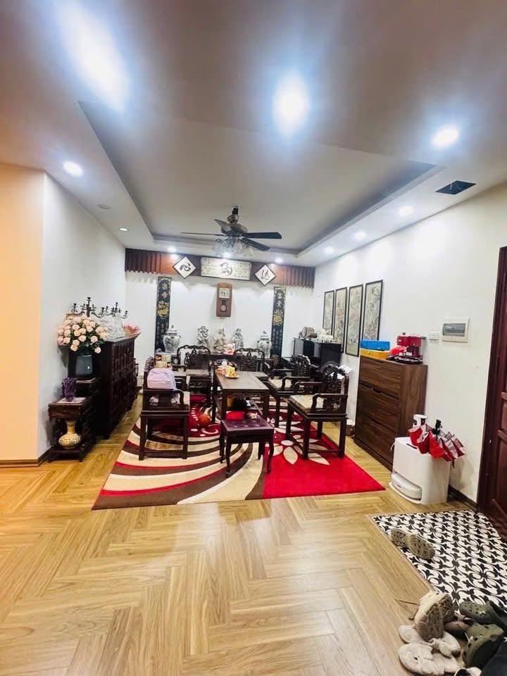 Nhà phố Nguyễn Trãi Đống Đa 97m² giá 13.4 tỷ - Đầu tư sinh lời tuyệt vời!