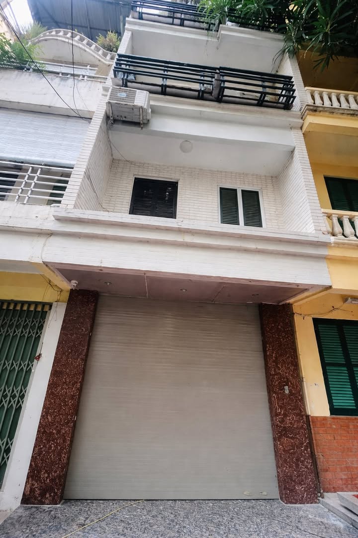 Townhouse Nghĩa Đô 45m² giá 18 tỷ - Sổ đỏ chính chủ, sẵn sàng giao dịch!