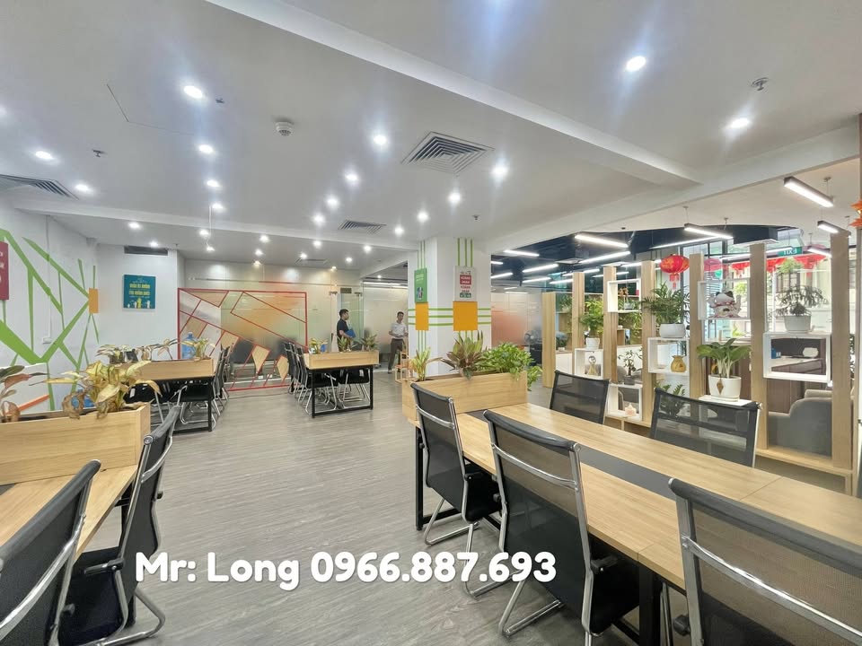 Văn phòng cho thuê tại Hoàng Ngân - Lê Văn Lương 150m² giá 40 triệu - Sẵn sàng làm việc ngay!