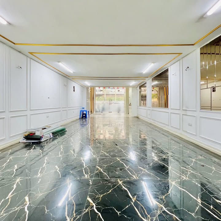 Cho thuê văn phòng mặt phố Tây Sơn, Đống Đa, 60m² chỉ 35 triệu/tháng!