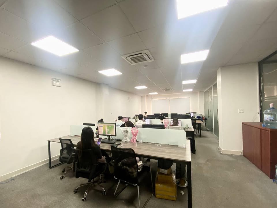 Văn phòng cho thuê tại phố Đồng Bát, Mỹ Đình 150m² - Không cần sửa sang, vào ngay!