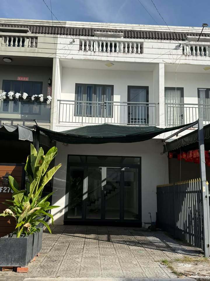 Nhà 1 Trệt 1 Lầu Khu Minh Linh Vĩnh Long 90m² Giá 2.05 Tỷ - Sân Rộng Đậu Ô Tô