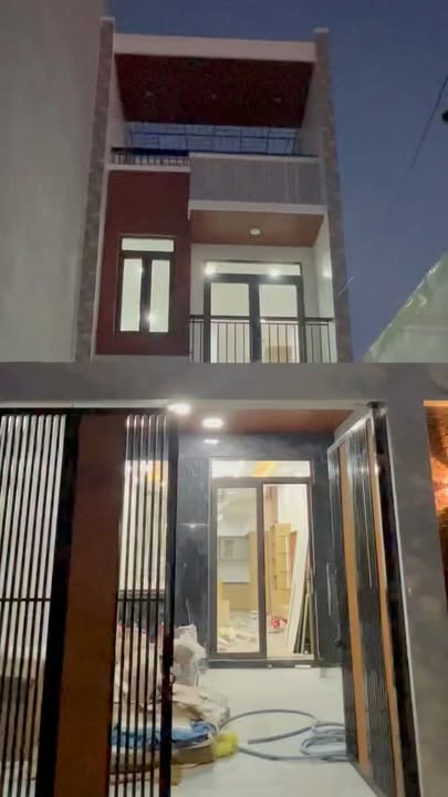Nhà mặt tiền 3 tầng khu Hà Thanh 80m² giá 4 tỷ - Ô tô vào tận sân!