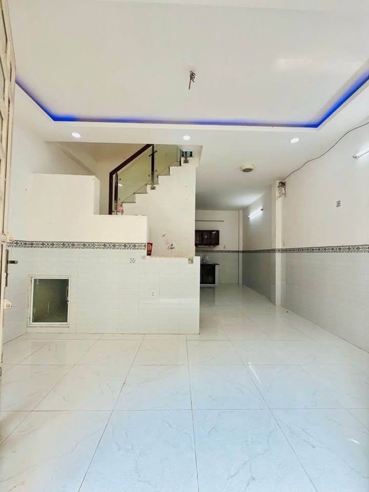 Nhà phố Quận 4 - 99m² giá 4.95 tỷ - An ninh, gần KDC