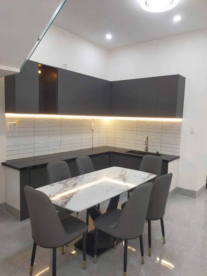 Nhà 1 Trệt 1 Lầu Hẻm 31 Ngô Văn Sở 53m² giá 1.65 tỷ - Chính chủ bán gấp!