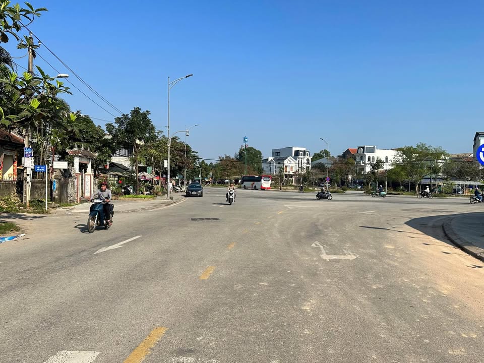 Đất nền mặt tiền Quảng Tế - Giá chỉ từ 2.5 tỷ - Đầu tư sinh lời ngay!