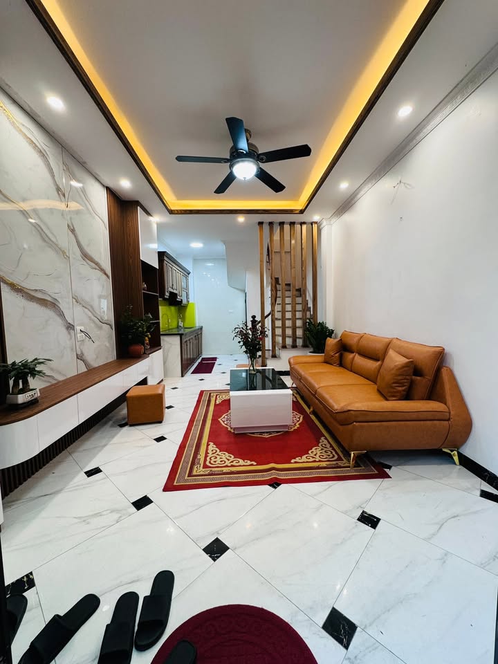 Nhà đẹp Lĩnh Nam, Hoàng Mai 33m² giá 700 triệu - Đón Tết ấm áp!