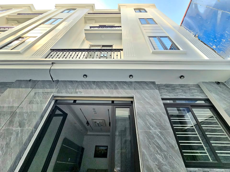 Nhà phố Phạm Hữu Điều, Quận Lê Chân, 40.3m², giá 3.3 tỷ - Nhà kiên cố, sẵn sàng vào ở!