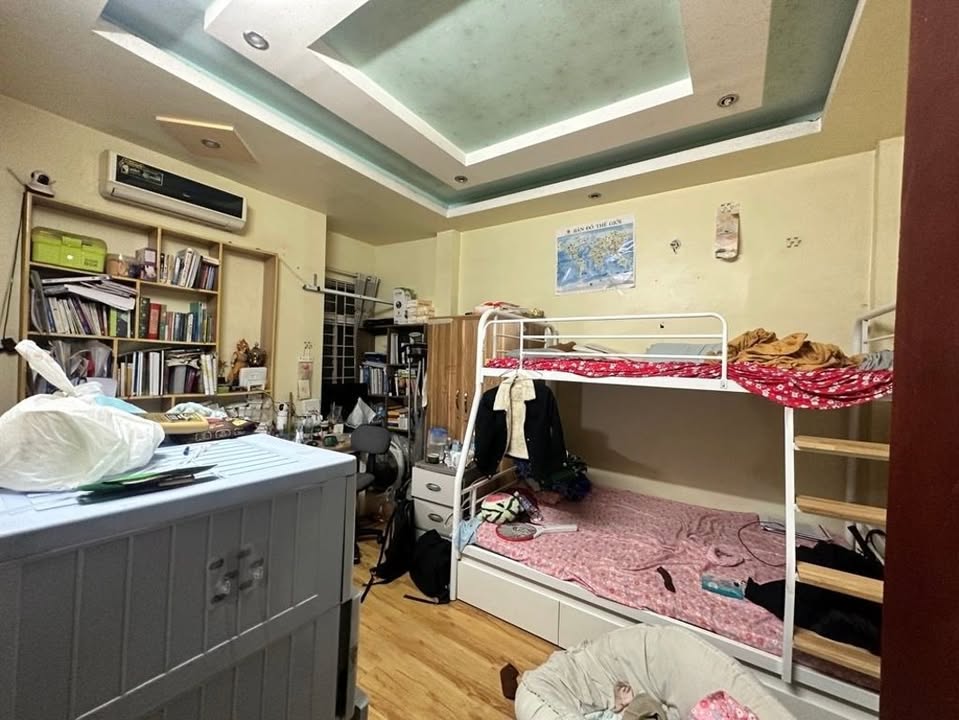 Bán nhà Đống Đa 40m² giá 7.9 tỷ - Vị trí trung tâm hiếm có!