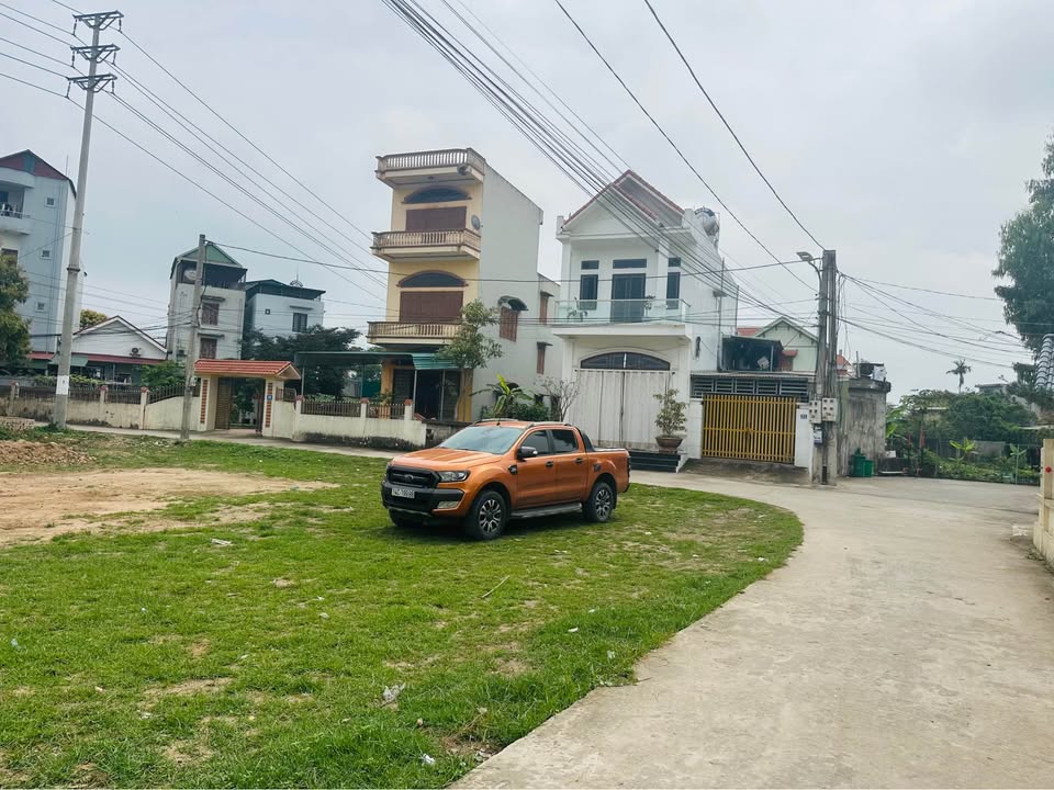 Đất nền Móng Cái 105m² giá 2 tỷ - Ô góc 2 mặt tiền, cơ hội đầu tư tuyệt vời!