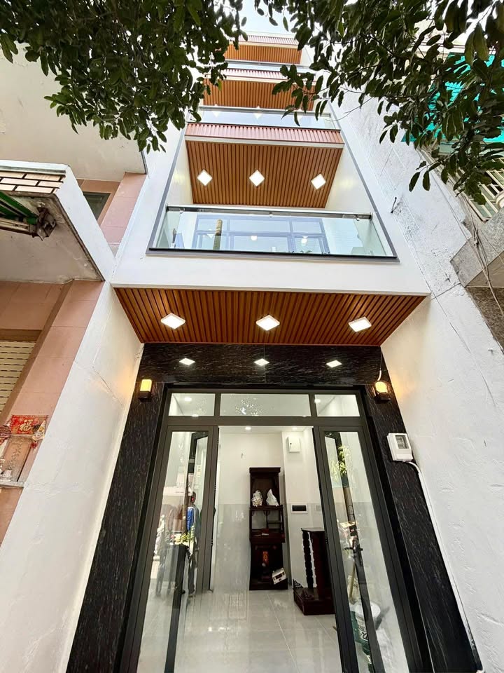 Nhà mặt tiền Hàn Hải Nguyên Q11 38m² giá 12.5 tỷ - Đầu tư sinh lời cực cao!