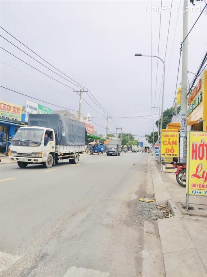 Nhà mặt tiền Nguyễn Ảnh Thủ, Bà Điểm 240m² giá 14 tỷ - Đầu tư sinh lời cao!