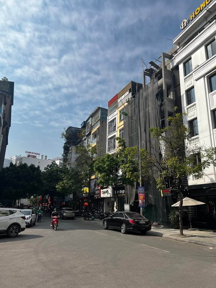 Nhà mặt phố Trương Công Giai 140m² giá 89.5 tỷ - Vị trí đắc địa kinh doanh