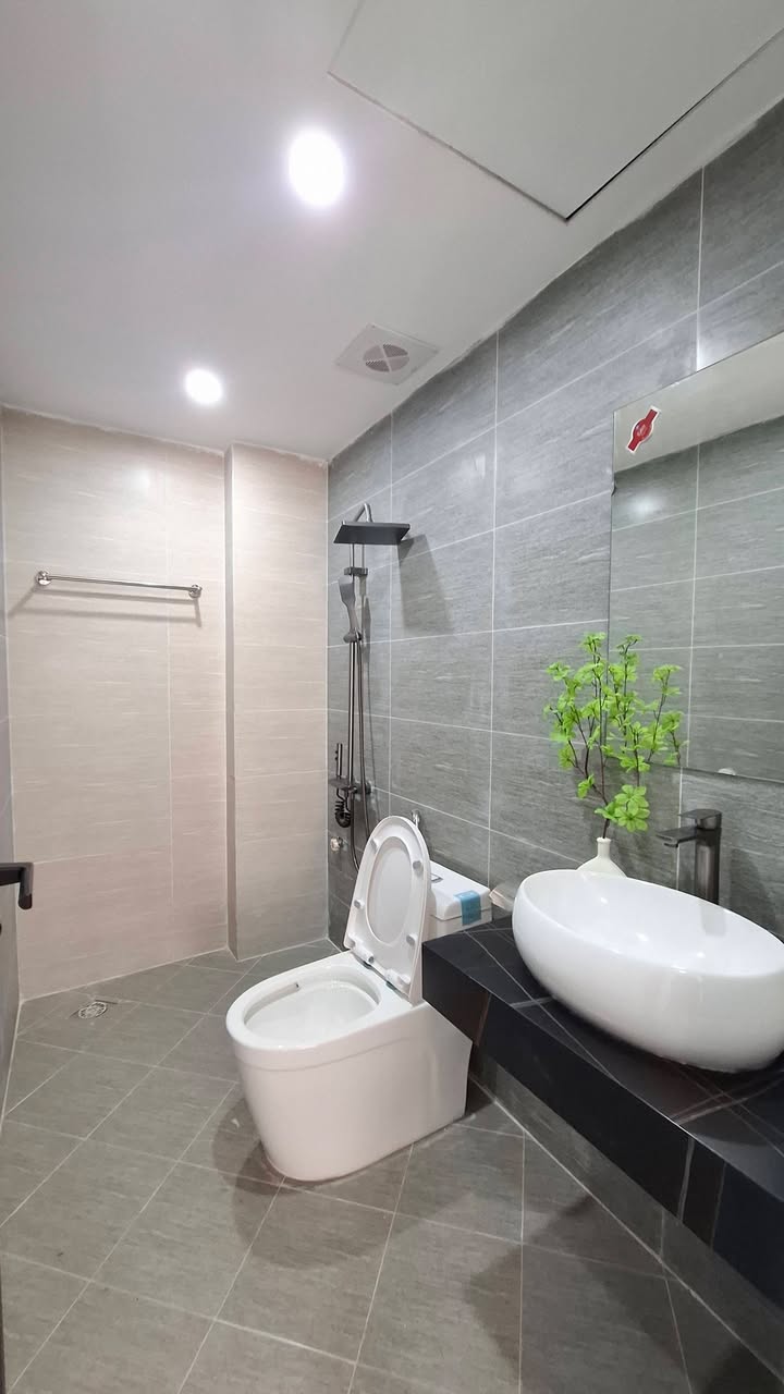 Nhà phố Vĩnh Hưng, Hoàng Mai 32m² giá 7.3 tỷ - Ô tô đỗ cạnh nhà, sẵn sàng đón Tết!