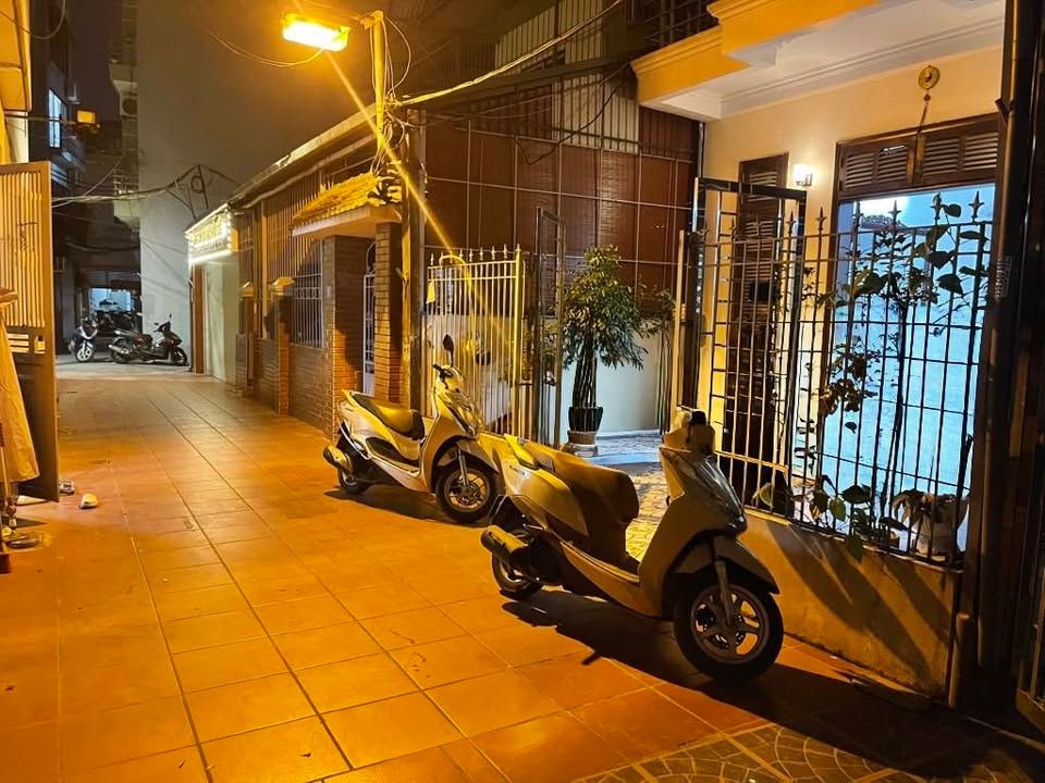 Nhà riêng Đức Giang 85m² giá 13.8 tỷ - Ô tô vào nhà, an ninh tốt!