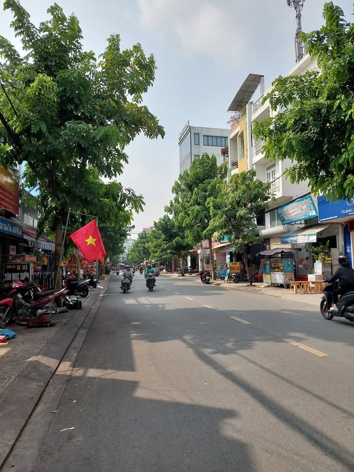 Mặt tiền kinh doanh Phạm Văn Bạch, Quận Gò Vấp, 125m², giá 18.5 tỷ - Đầu tư sinh lời ngay!