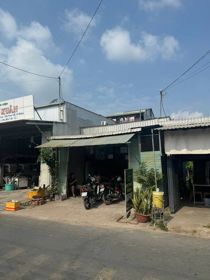 Nhà mặt tiền đường tỉnh lộ 952, Xã Tân An, 102.9m² - Giá chỉ 670 triệu!