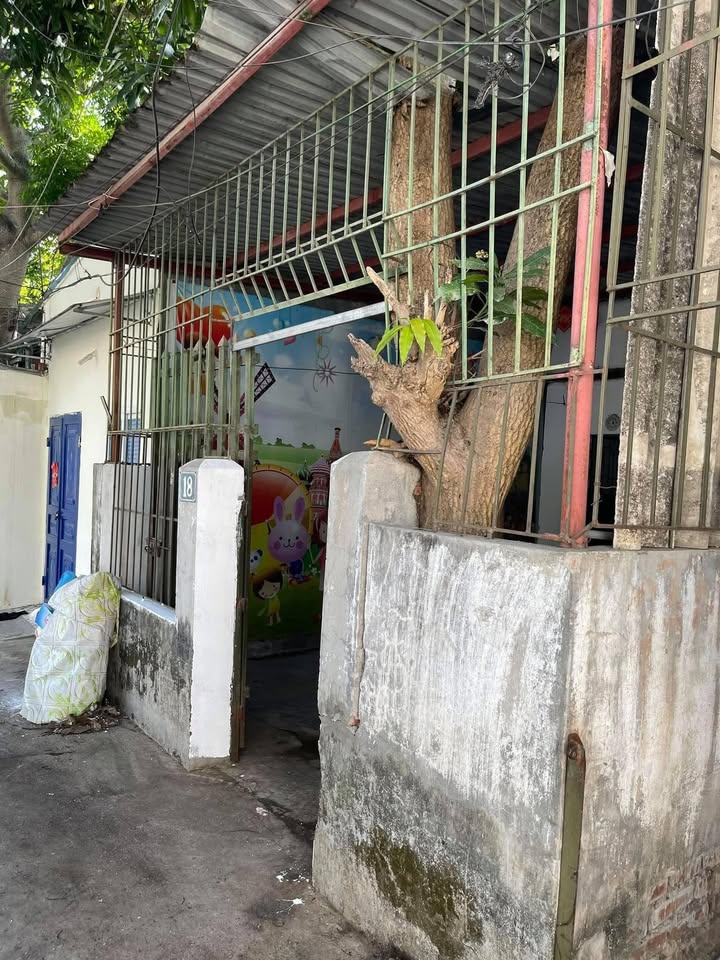 Nhà bán ngõ 160 Hoàng Văn Thụ, 82m² giá 1 tỷ - Ngõ ô tô, chính chủ!