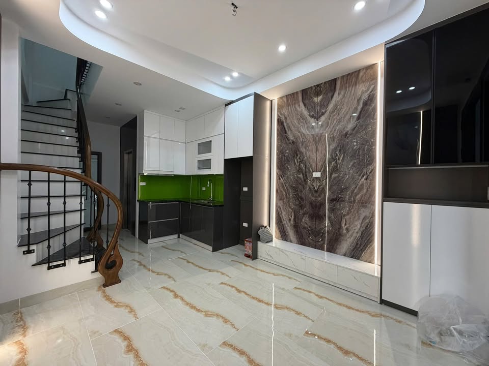 Nhà 5 tầng lô góc Xuân Đỉnh 30m² giá 8 tỷ - Đẹp lung linh, sẵn sàng giao dịch!