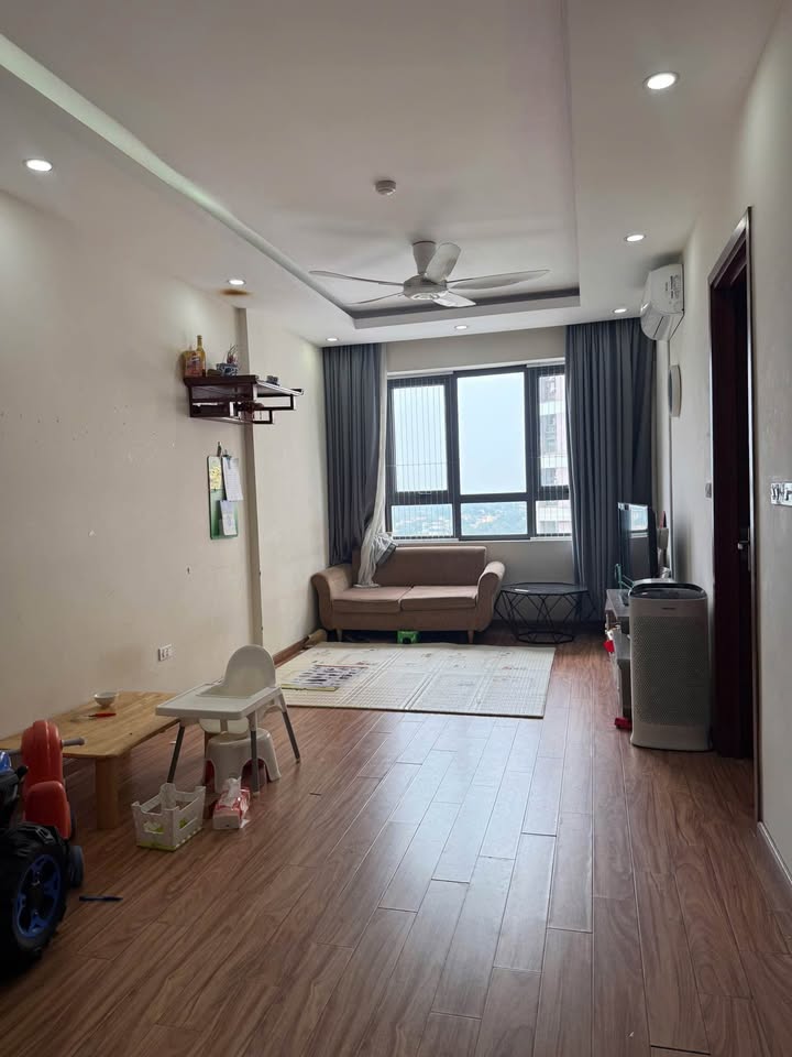 Căn hộ 2PN CT2 Thái Hà 70m² giá chỉ 6.06 tỷ - Full nội thất sang trọng!