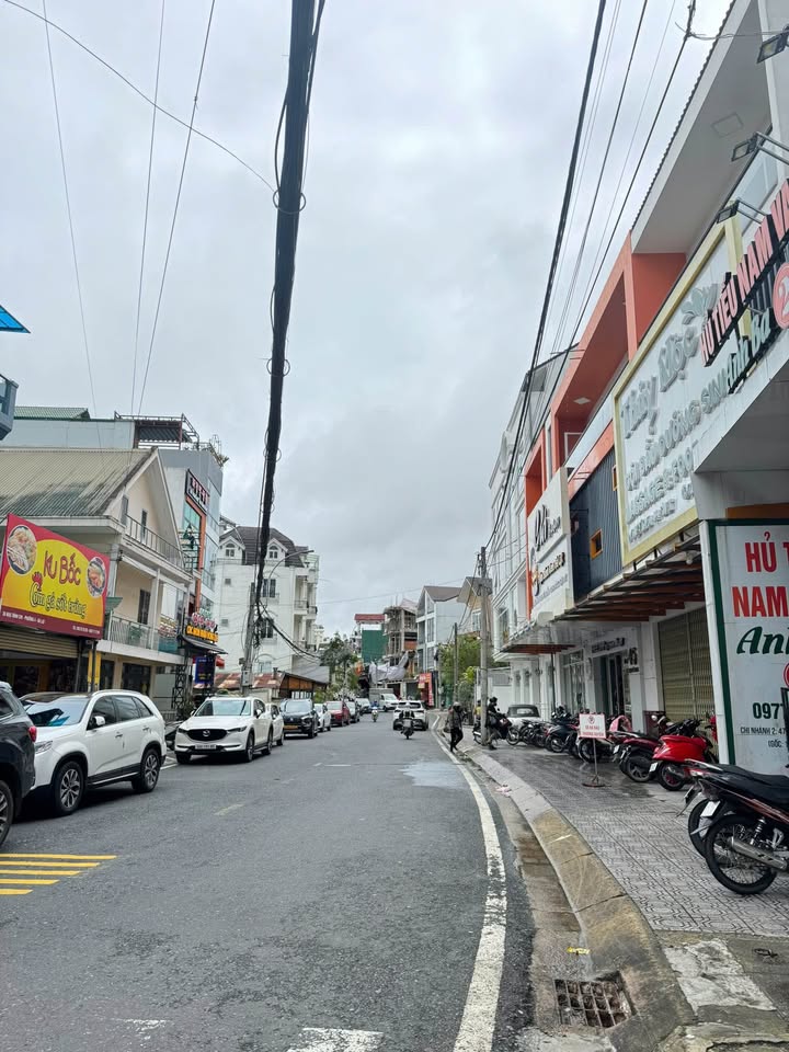 Villa trung tâm Đà Lạt 320m² giá 35 tỷ - Thương lượng hấp dẫn!