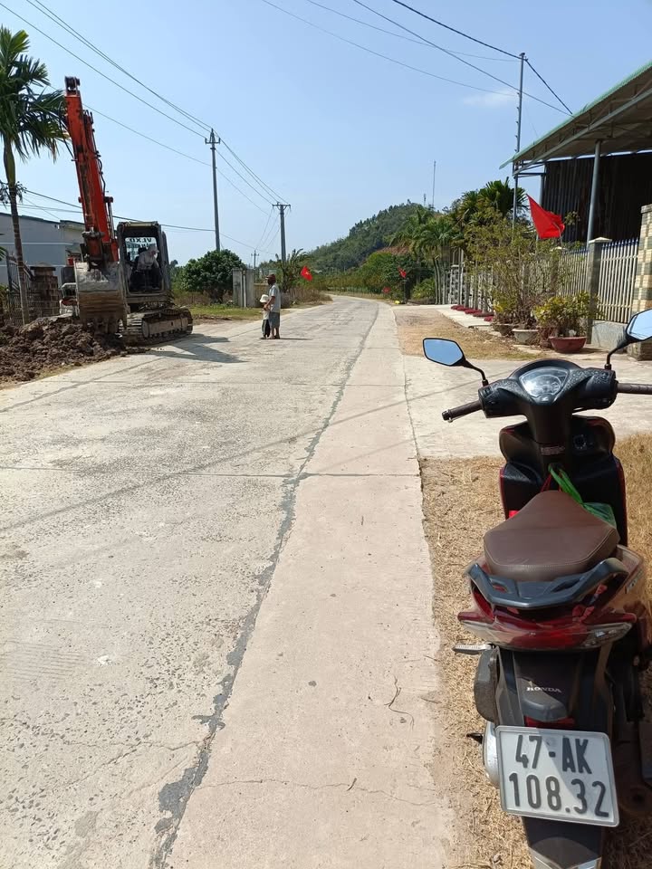 Đất nền trục chính Krông Bông 450m² giá 750 triệu - Cơ hội đầu tư hấp dẫn!